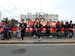 東かがわ市で「ほろ酔いまつり＆おおち踊り」が行われました！（学生チャレンジプロジェクト）