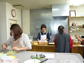 「地域体験プロジェクト」による料理教室が開催されました！