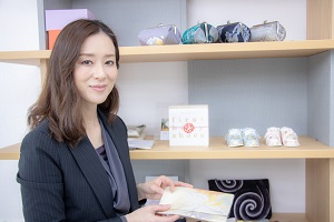 西陣織の研究を続ける大学院卒業生(2014年度卒)尾田美和子さん