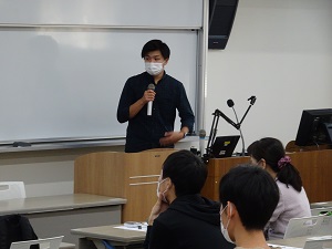 園部ゼミ＆緒方ゼミ合同　卒業論文中間報告会