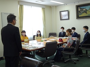 卒業時成績優秀者が表彰されました