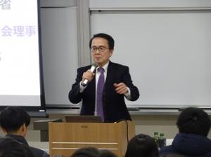 池田豊人香川県知事のゲスト講義「モノ・人・経済」が実施されました