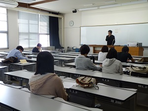 報告会の様子