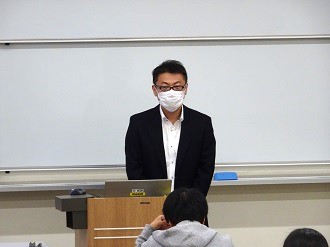 会場