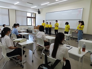 トークショー