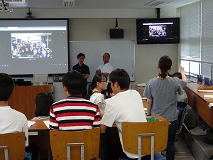 大学生と