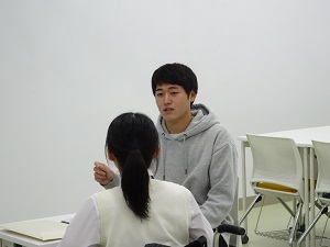大学生と