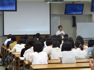 2013年7月22日（月）大学訪問「兵庫県立芦屋高校」　担当教員：高橋明郎