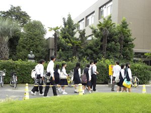 2013年10月3日（木）大学訪問「香川県立丸亀高校」　担当教員：大野拓行