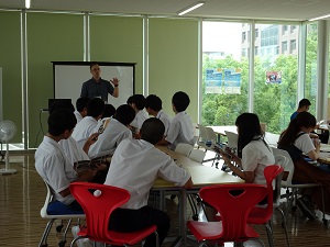 2018年7月11日（水）大学訪問「兵庫県立宝塚西高等学校」　担当教員：園部裕子
