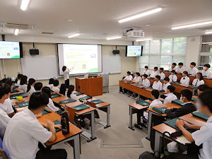 2024年7月11日（木）大学訪問「兵庫県立明石城西高等学校」　担当教員：持田 めぐみ