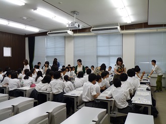 在学生と３