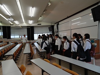 大教室見学"