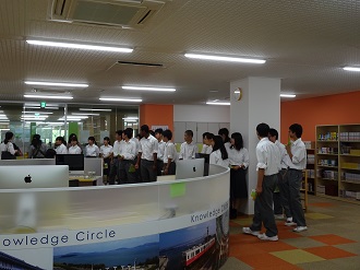 図書館見学