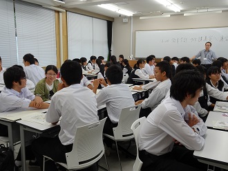在学生と