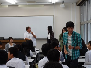 在学生と