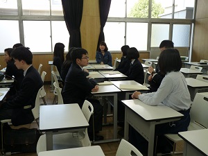在学生と交流