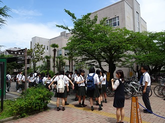 教育学部へ